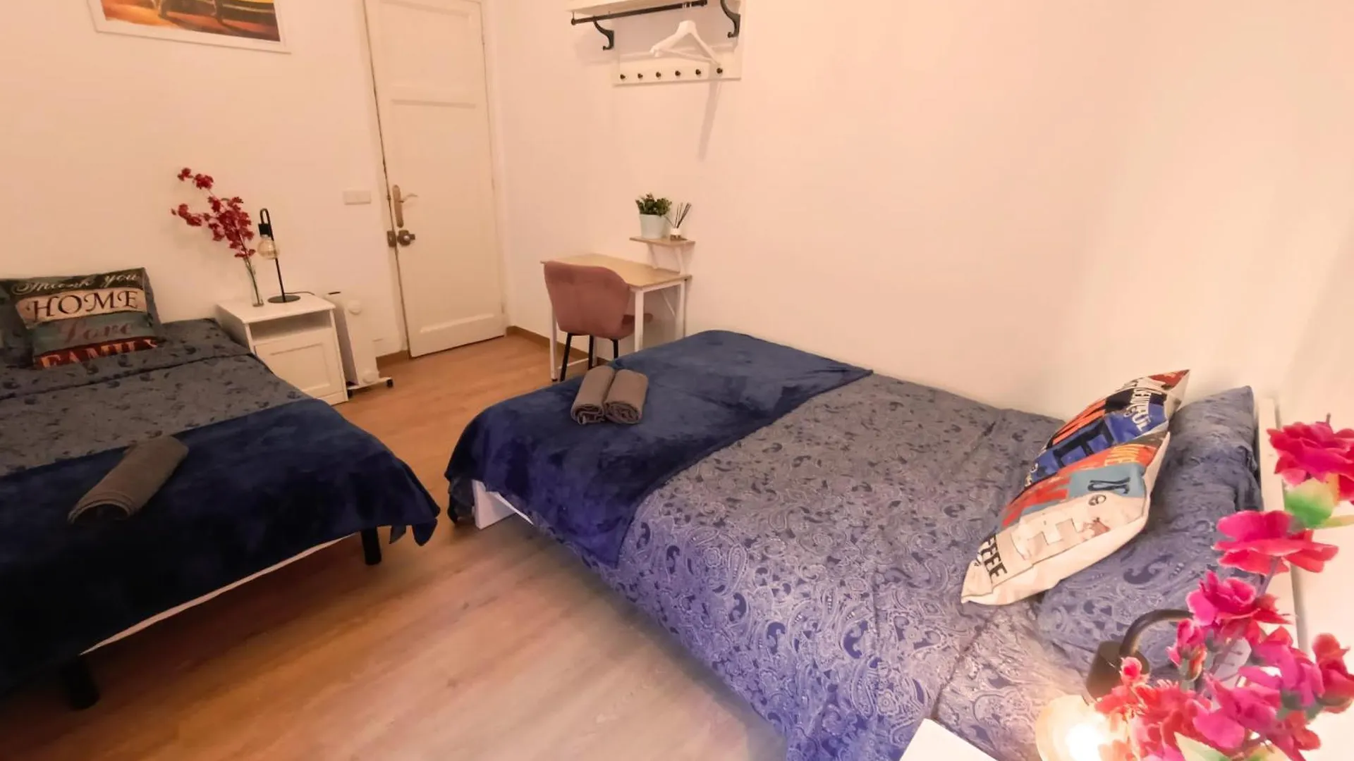 Hostel Centric Room Barcelona Spain